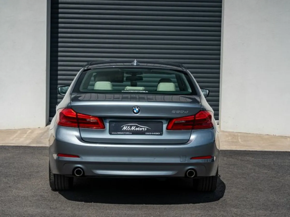 BMW 5-Series 2020 520D G30 SE AUTO - Image 4