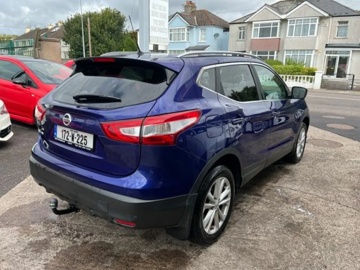 Nissan Qashqai 1.5 SV Premium 17 4DR - Image 3