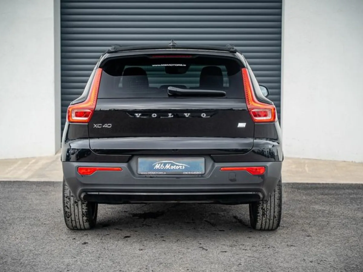 Volvo XC40 RECHARGE T4 R-DESIGN - Image 4
