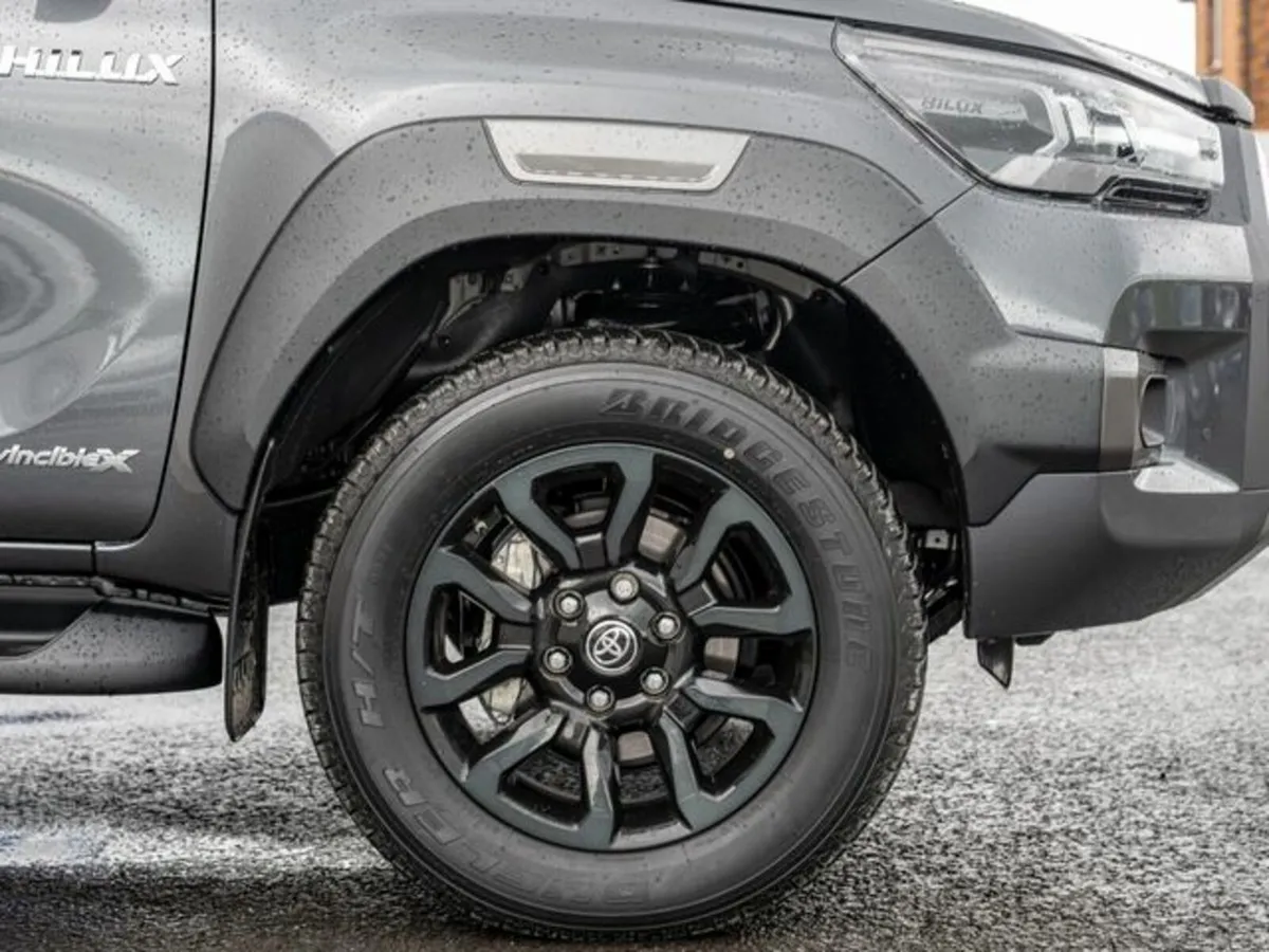 Toyota Hilux INVINCIBLE X 4WD 251 - REG - Image 2