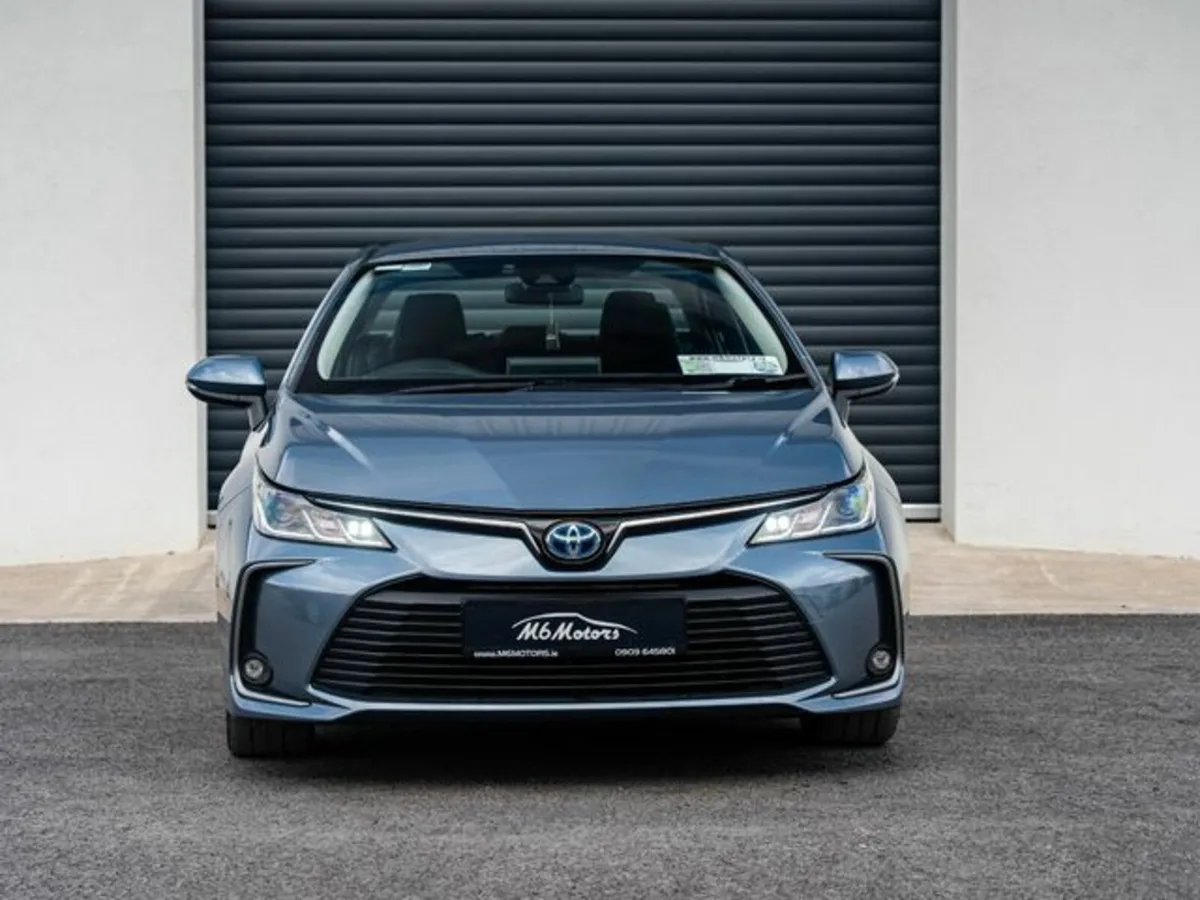 Toyota Corolla Hybrid Luna Saloon 4DR Auto - Image 2