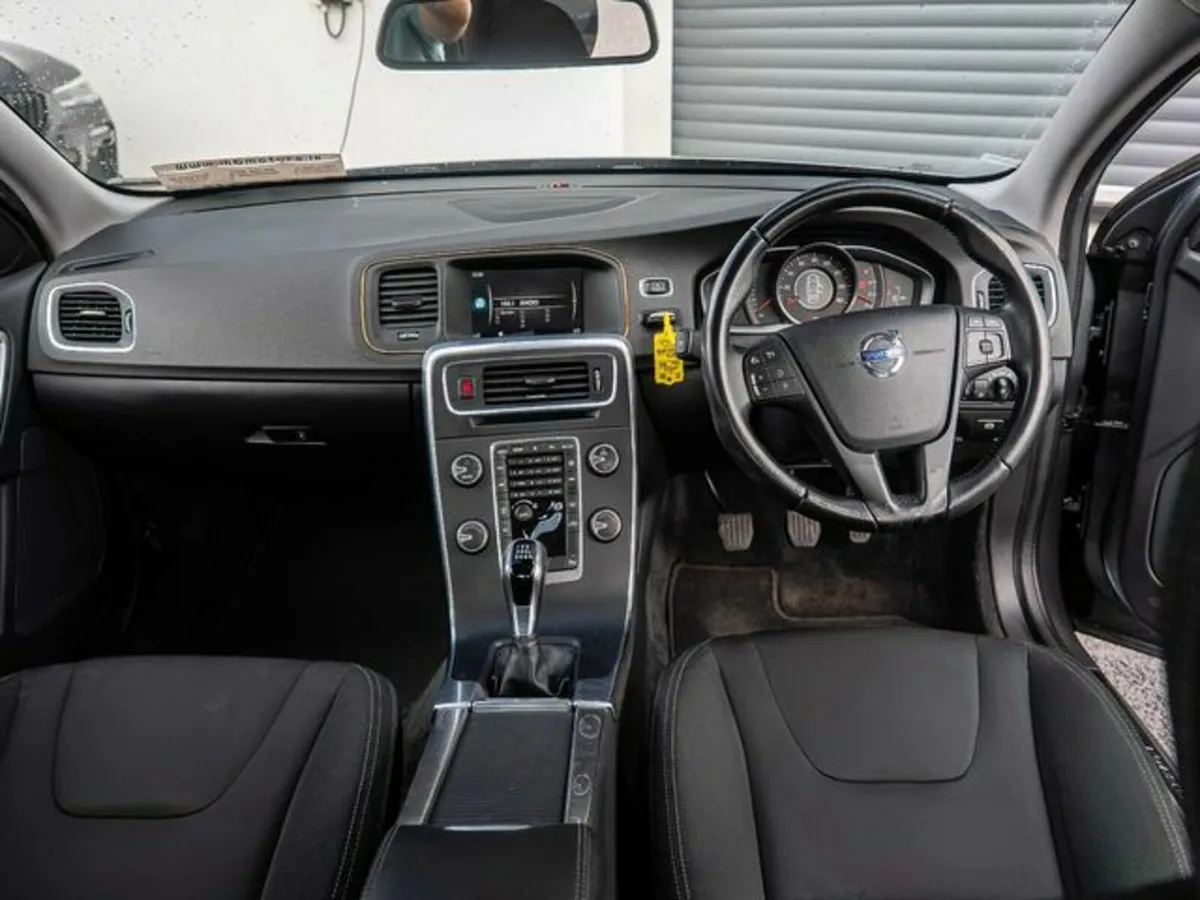 Volvo S60 D2 BUSINESS EDITION LUX - Image 4