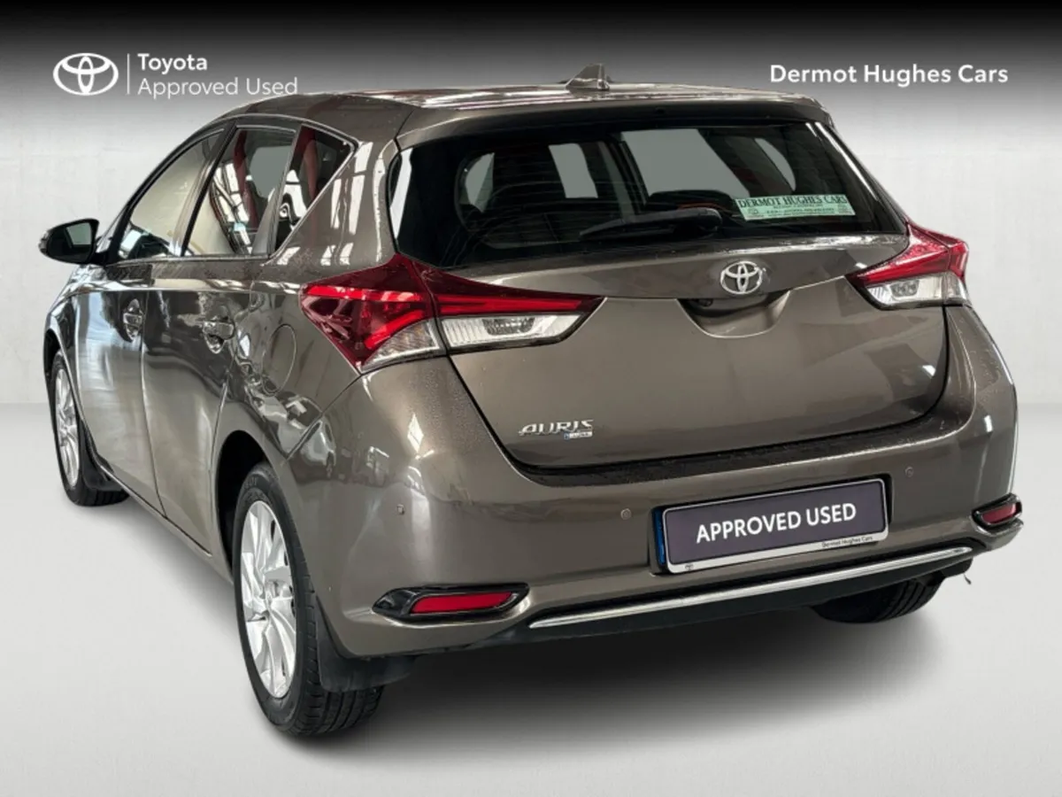 Toyota Auris 1.4 D4D LUNA 5DR - Image 2