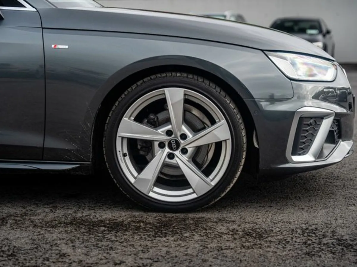 Audi A4 TDI S LINE - Image 4