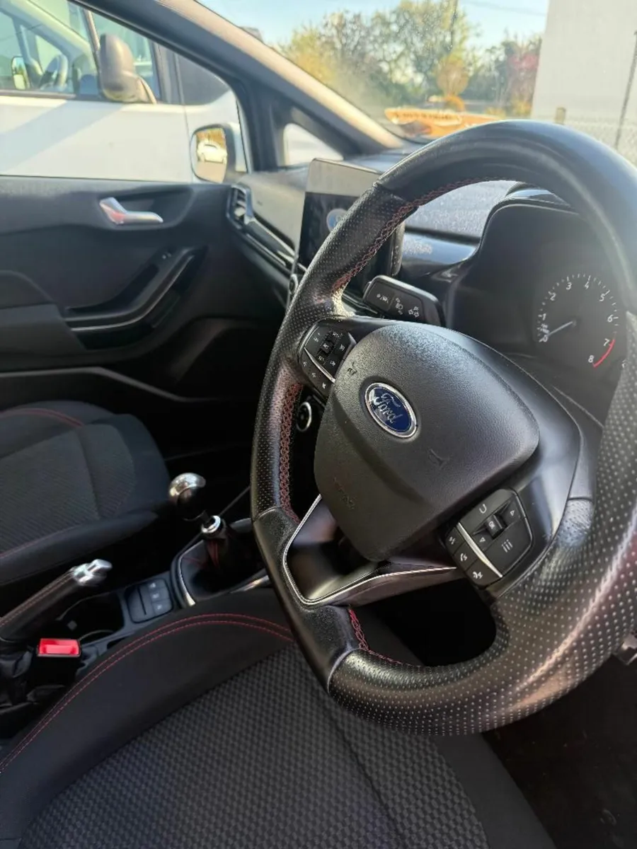 Ford Fiesta 2020 - Image 2