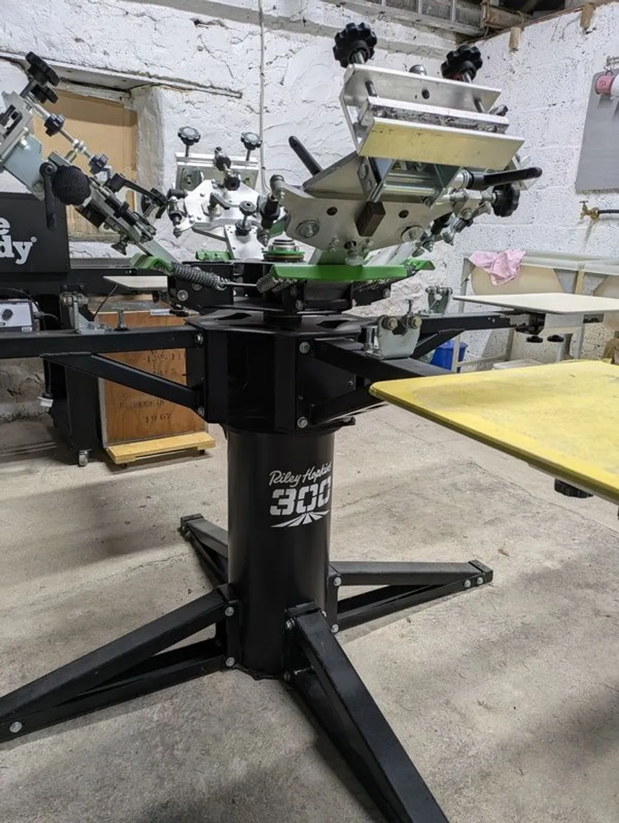 Screen printing Press - Riley 300 4 colour 4 station - Image 1