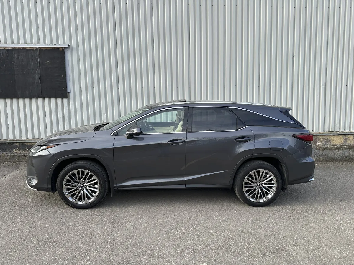 LEXUS RX450H L TAKUMI - 7 SEATS - Image 4