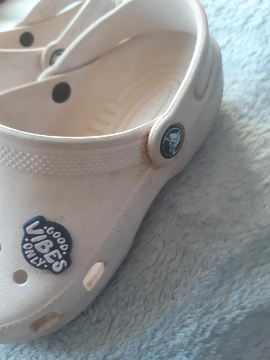 Kids footwear - Image 3