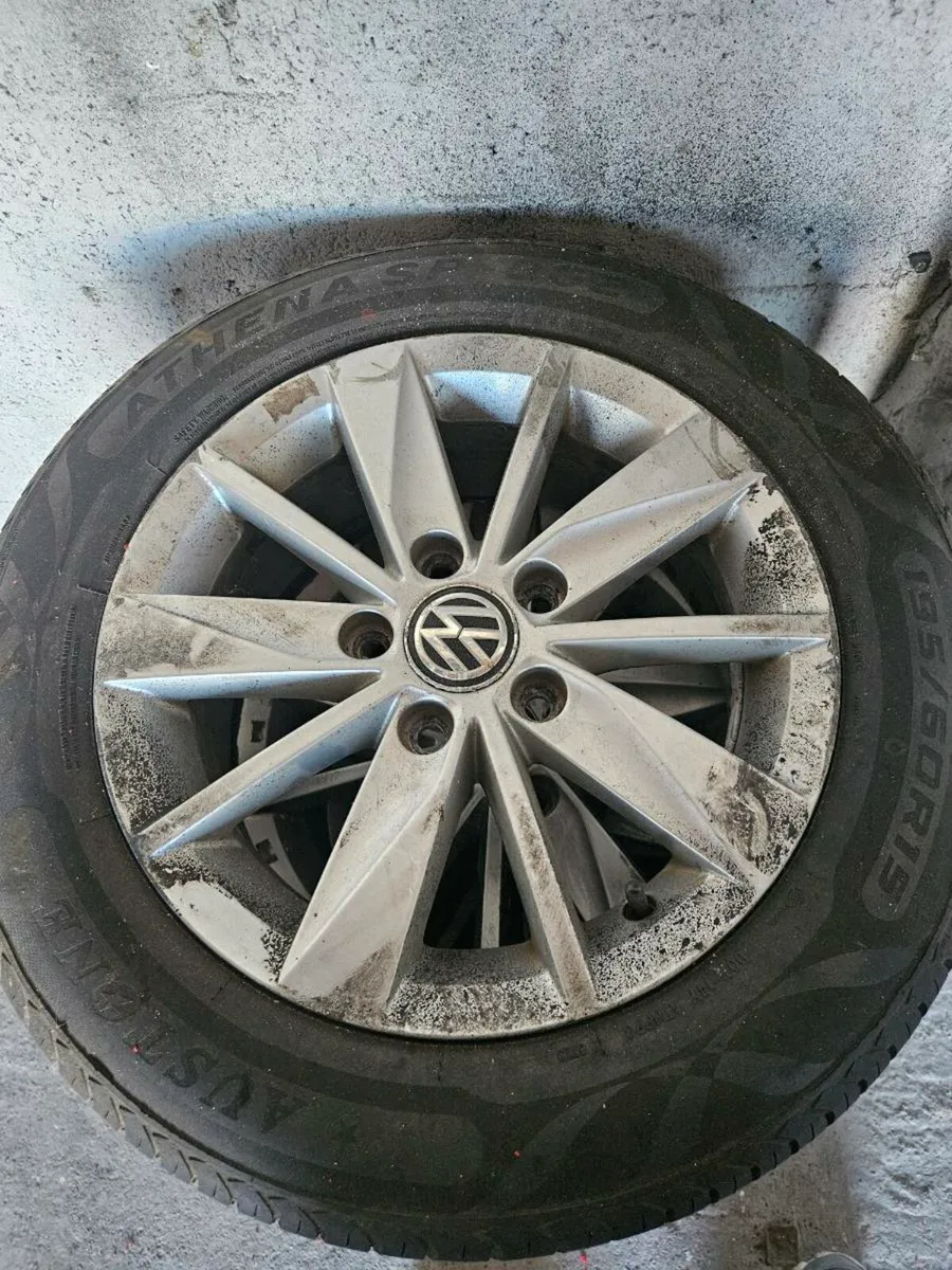 Vw polo 15 inch alloys - Image 1