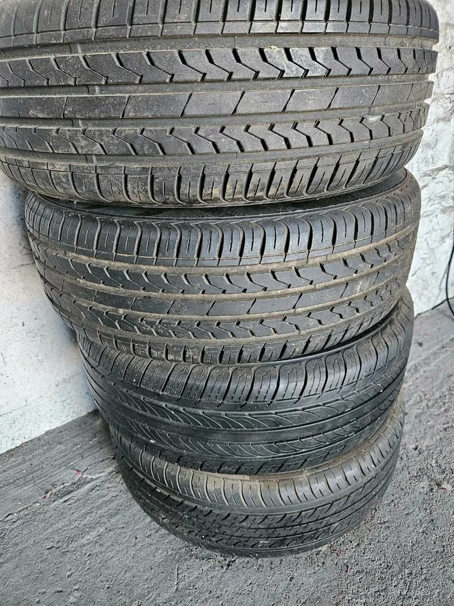 Vw polo 15 inch alloys - Image 3