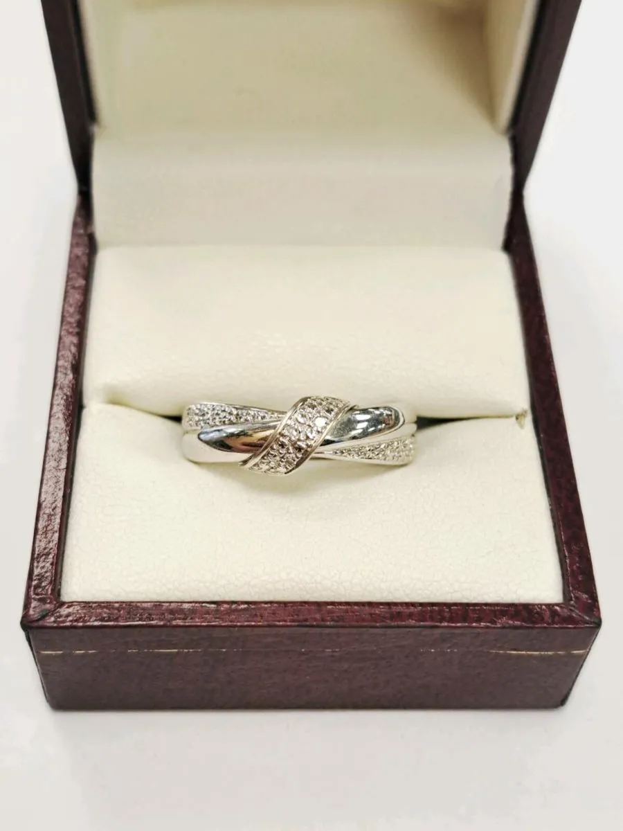 9K White Gold Ring 9Ct - Image 1