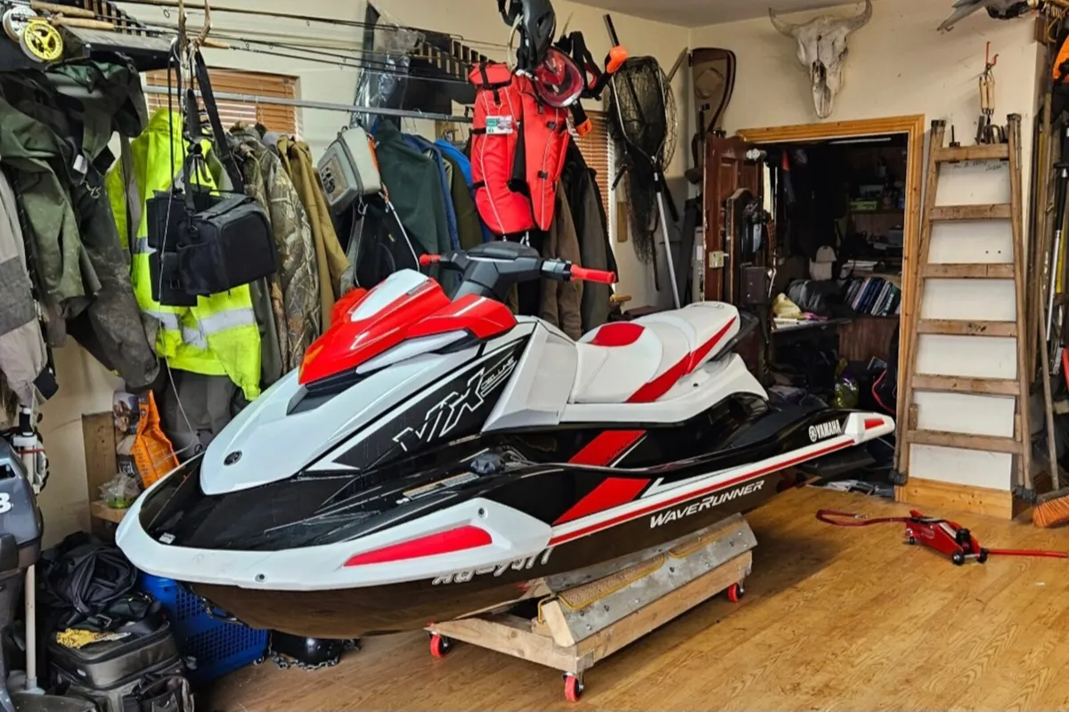 yamaha VX Deluxe waverunner 2021 - Image 1
