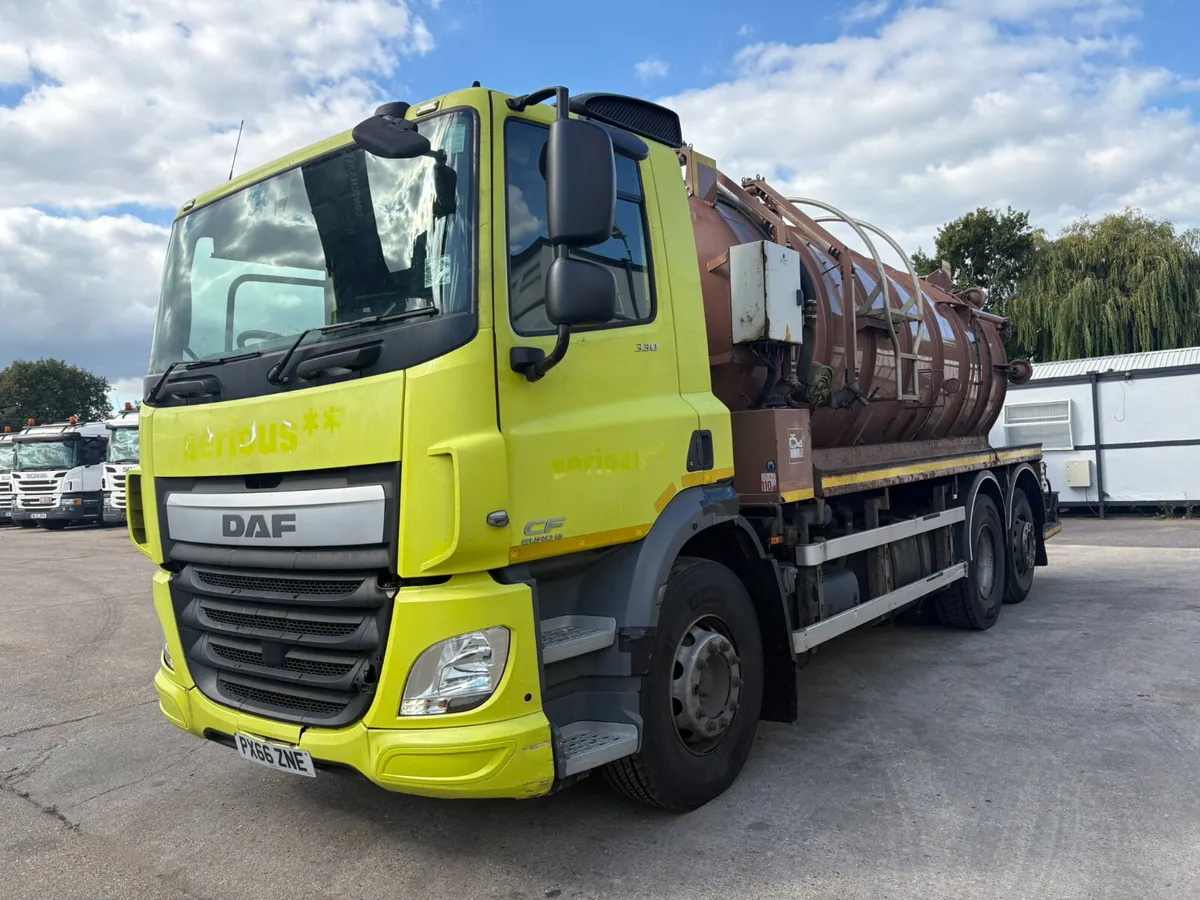 DAF CF330 VACUUM TANKER WHALE - Image 4