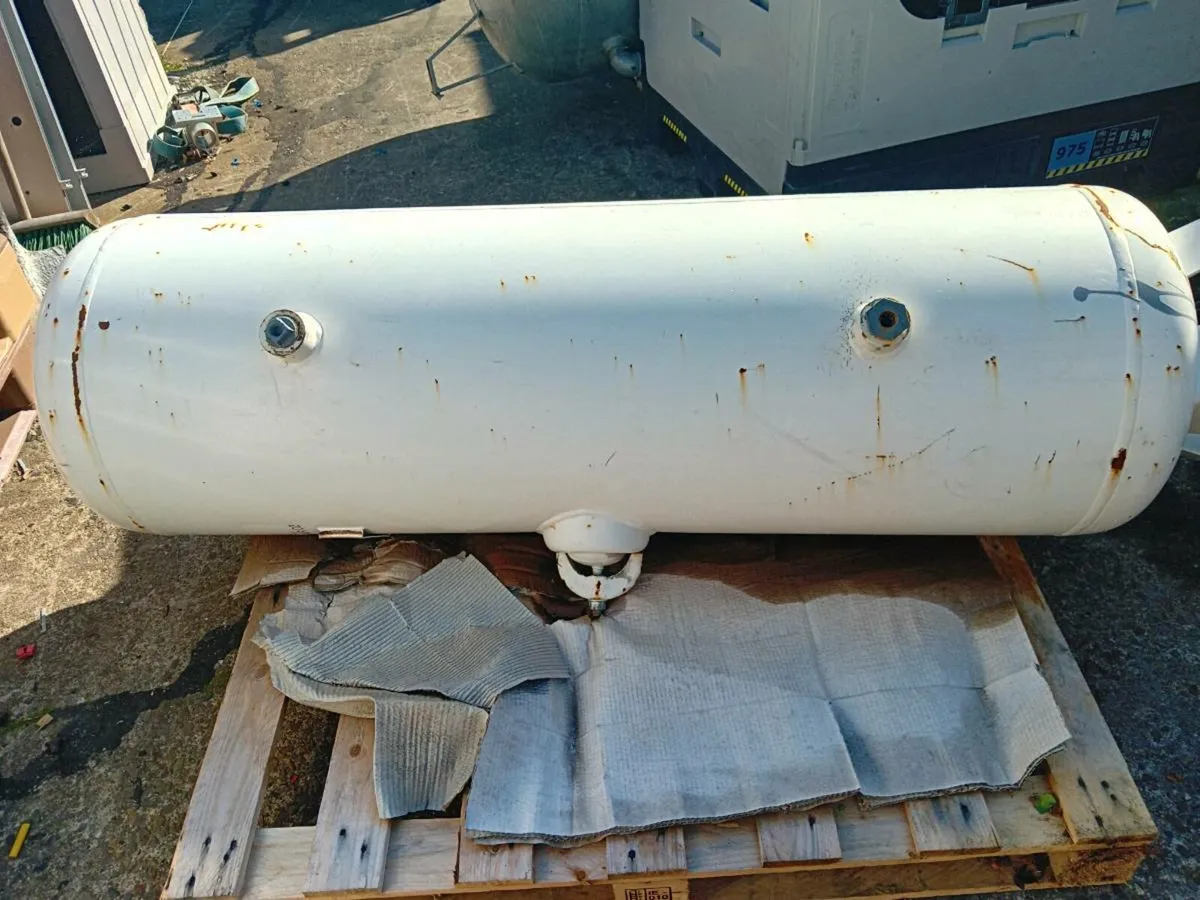 Air receiver vessels - Image 3