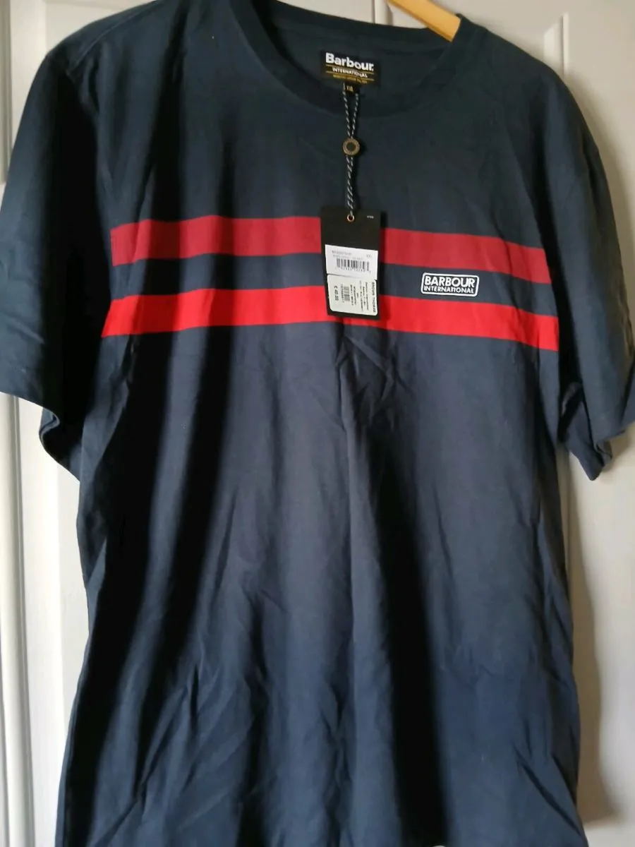 Mans top - Image 1