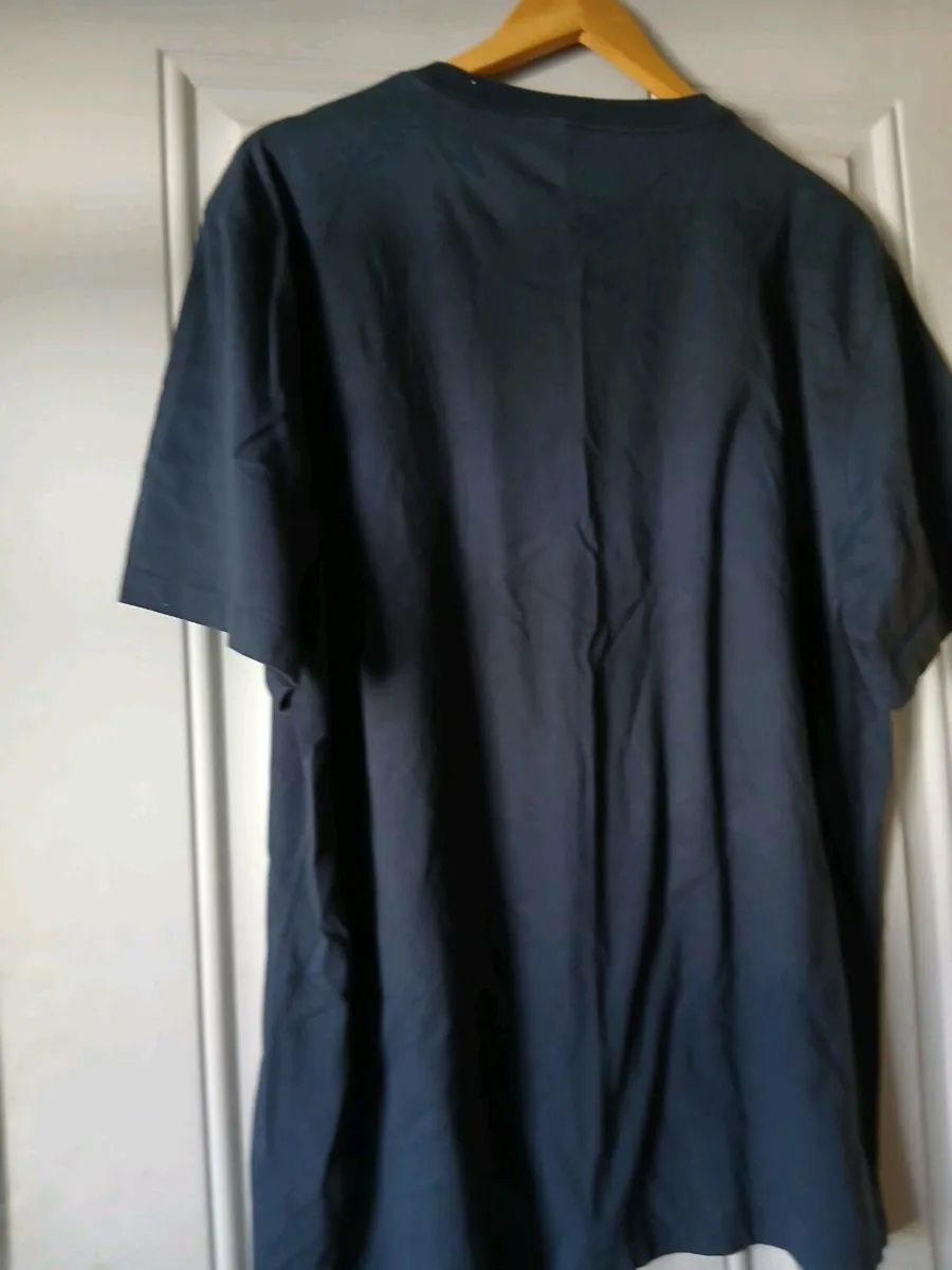 Mans top - Image 3