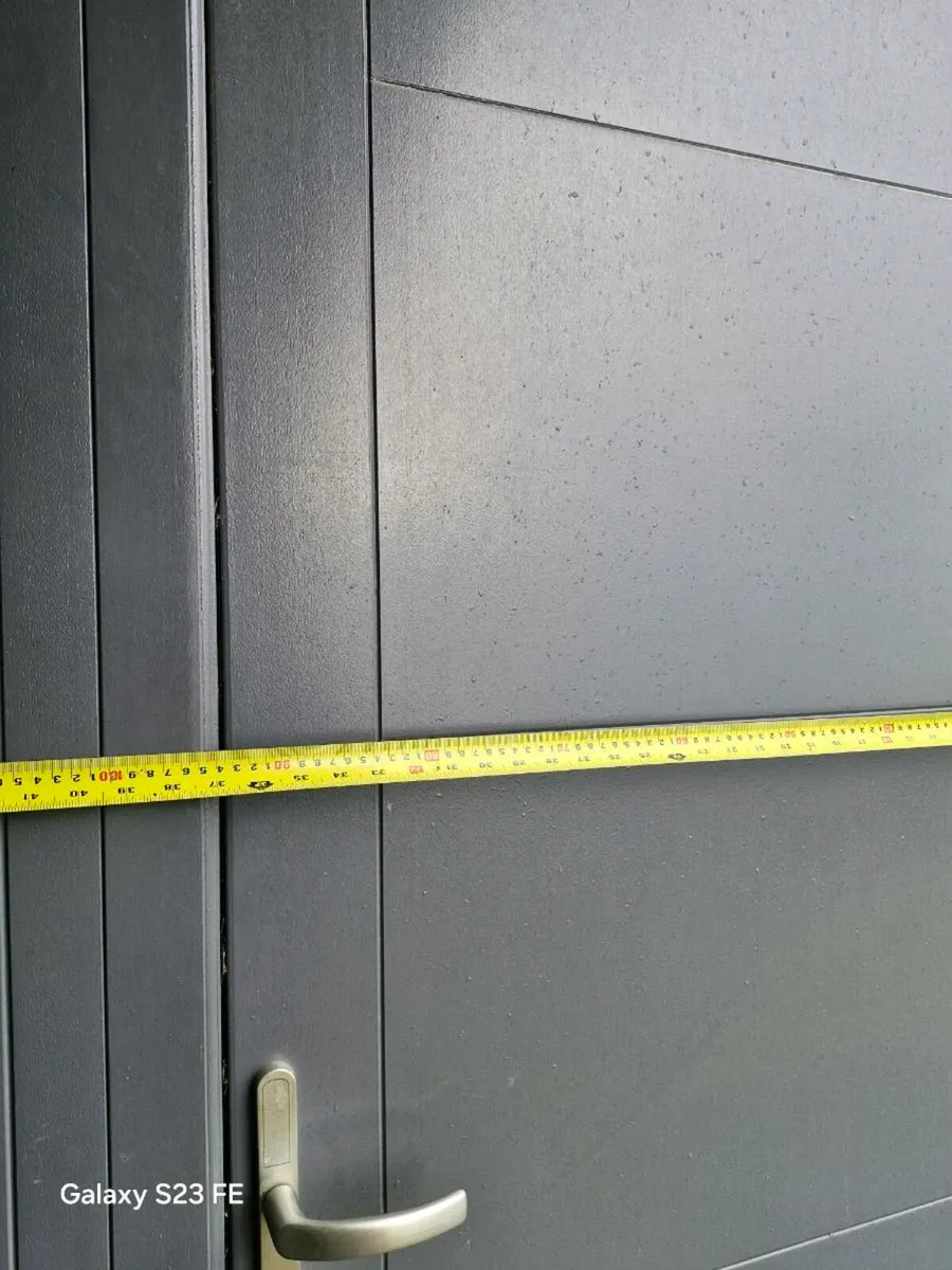 Front entrance door - Image 2