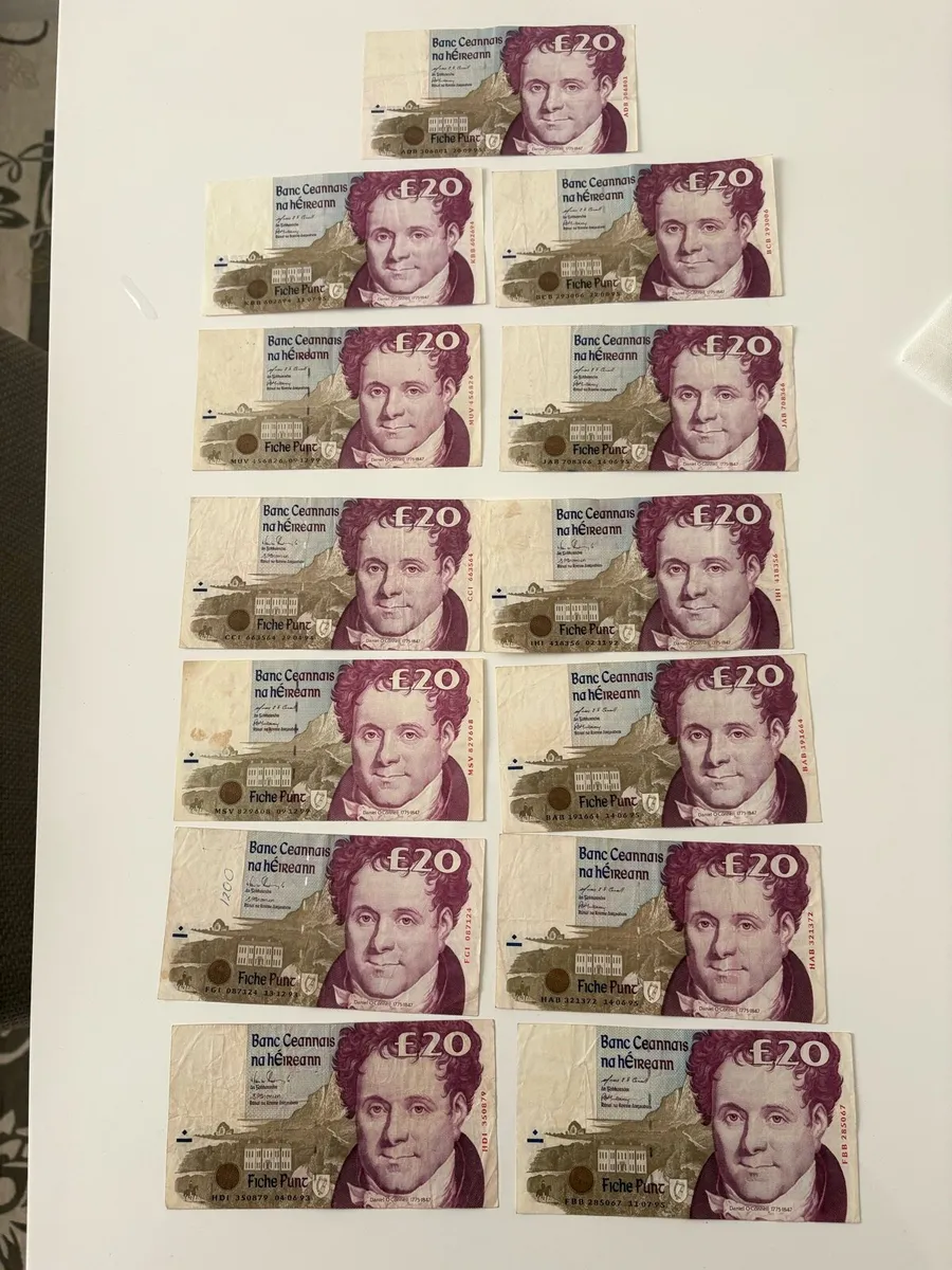20 pound notes in good condition  30 euro each - Image 1