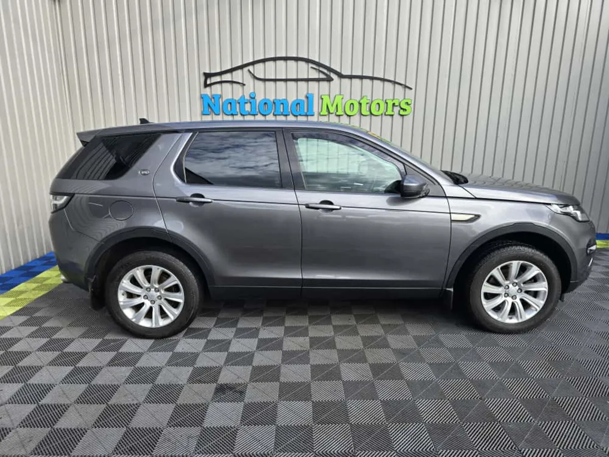 2016 Discovery Sport 2.0 TD4 AUTO SE - Image 2