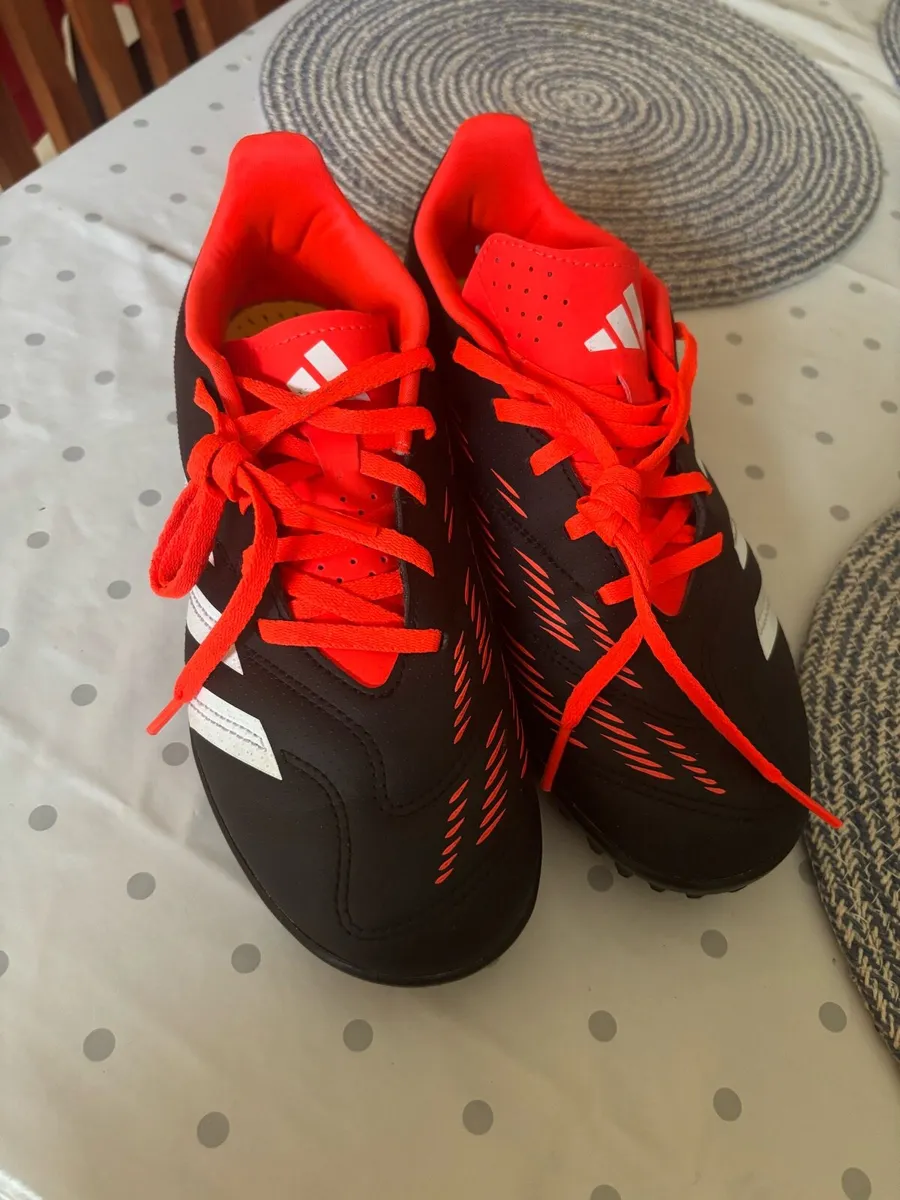 Adidas predator size 5(38) - Image 2
