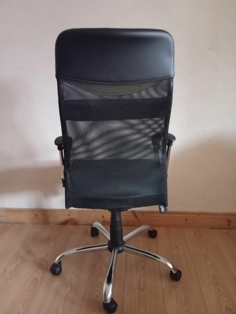 Professional office computer swivel chair 6months - Image 4