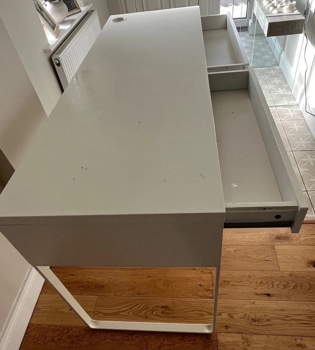 Desk - Image 1