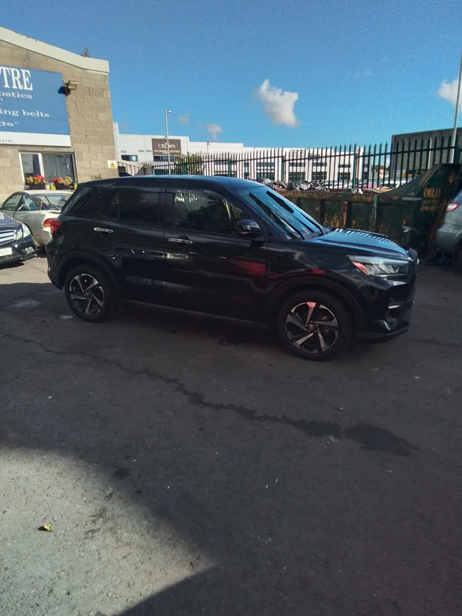 Toyota corolla crossover (raize) - Image 3