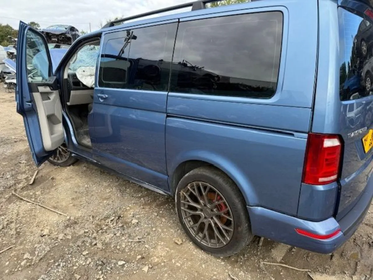 2015 VOLKSWAGEN TRANSPORTER 2.0L-D - Image 4