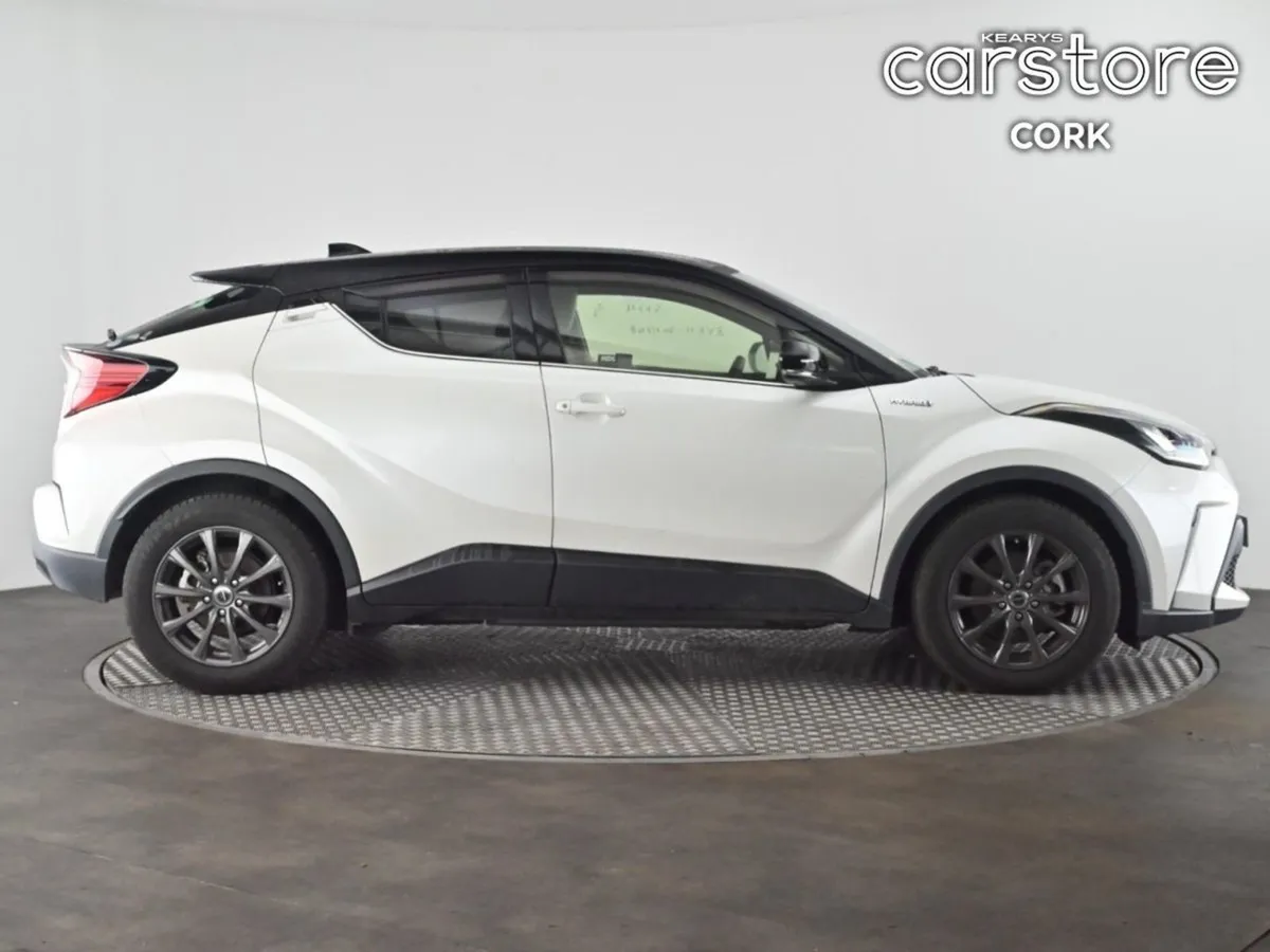 Toyota C-HR 1.8 Hybrid Auto - Image 3