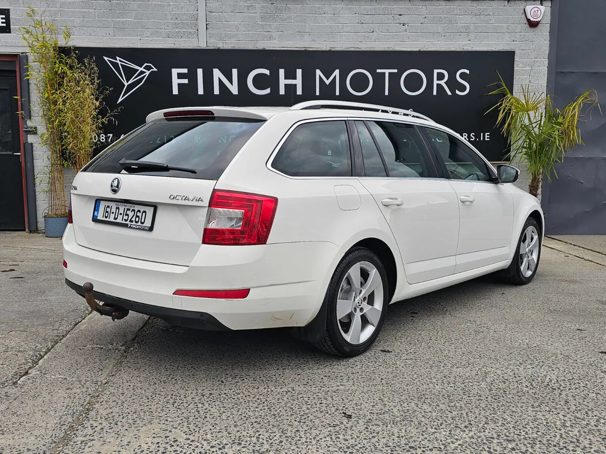 SKODA OCTAVIA 1.6 TDI 110 BHP ESTATE // NCT & TAX - Image 2