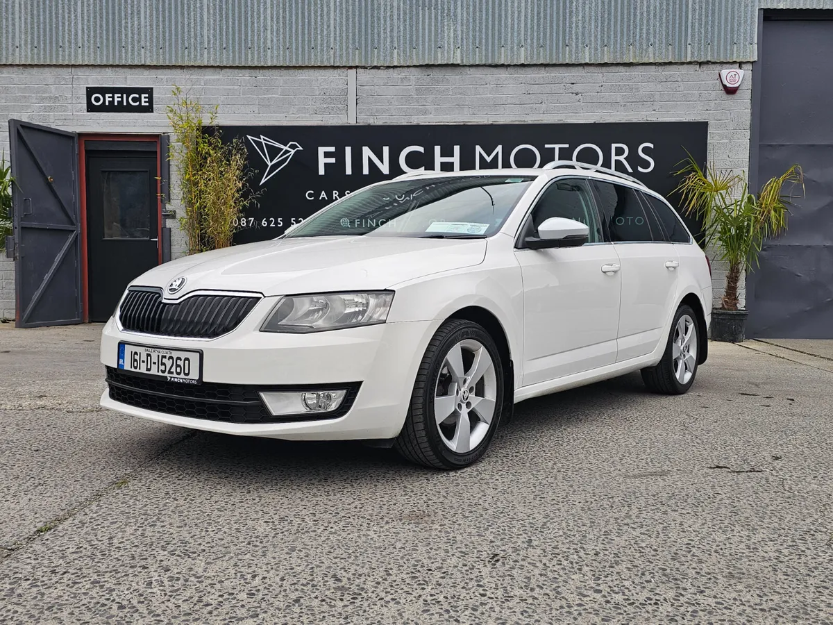 SKODA OCTAVIA 1.6 TDI 110 BHP ESTATE // NCT & TAX - Image 3