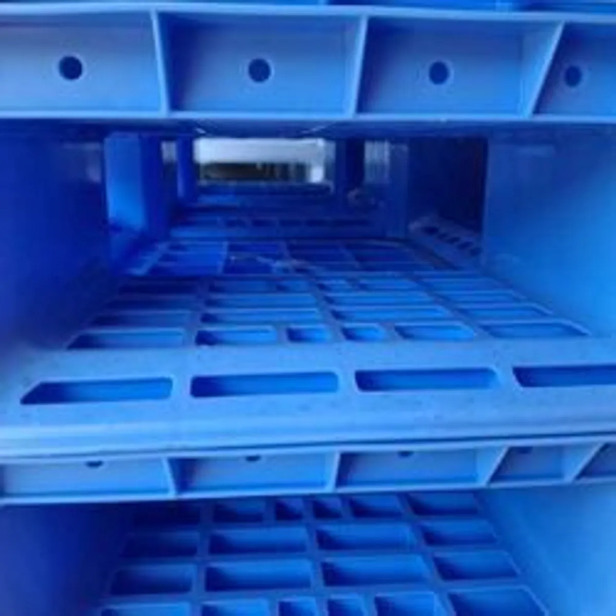 Plastic Pallets - Image 3