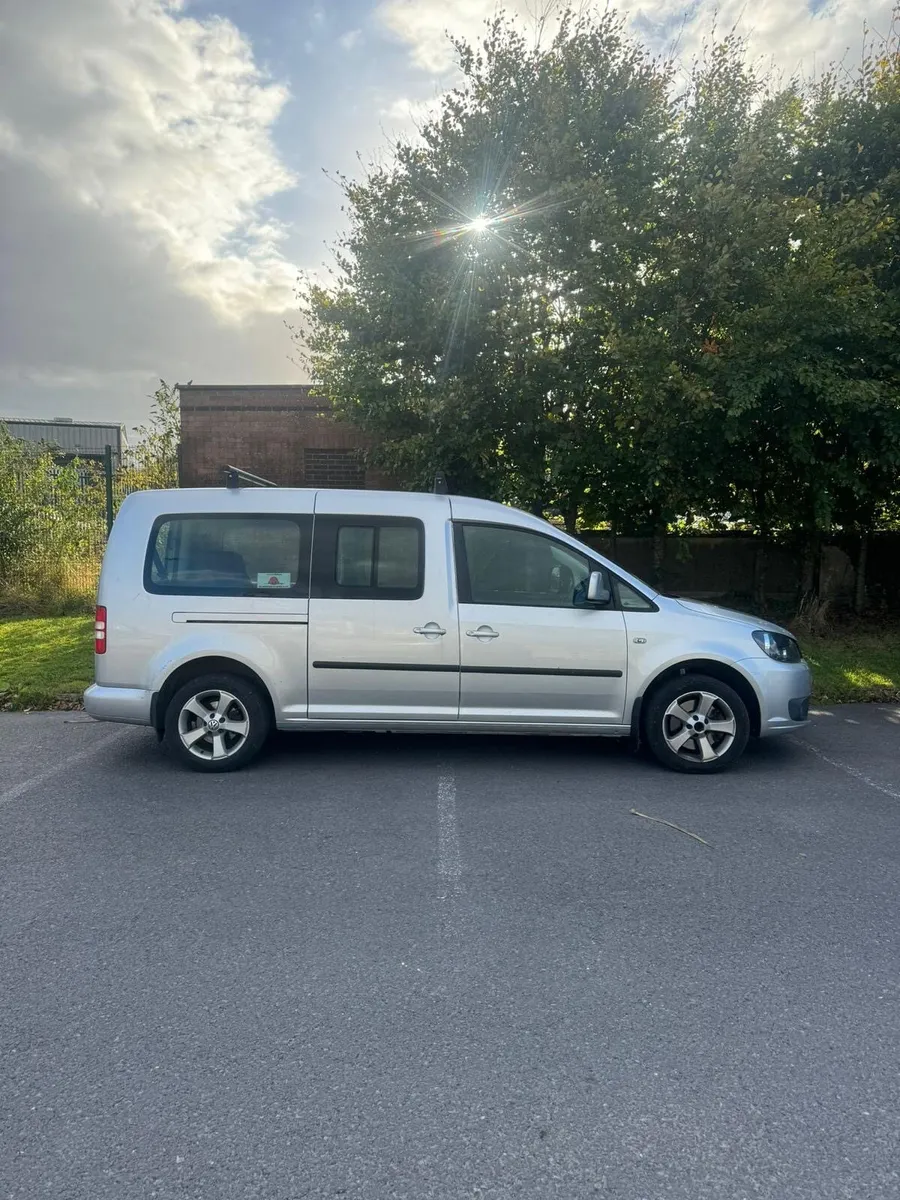 151 VW Maxi Caddy 1.6TD 7 seater, - Image 1
