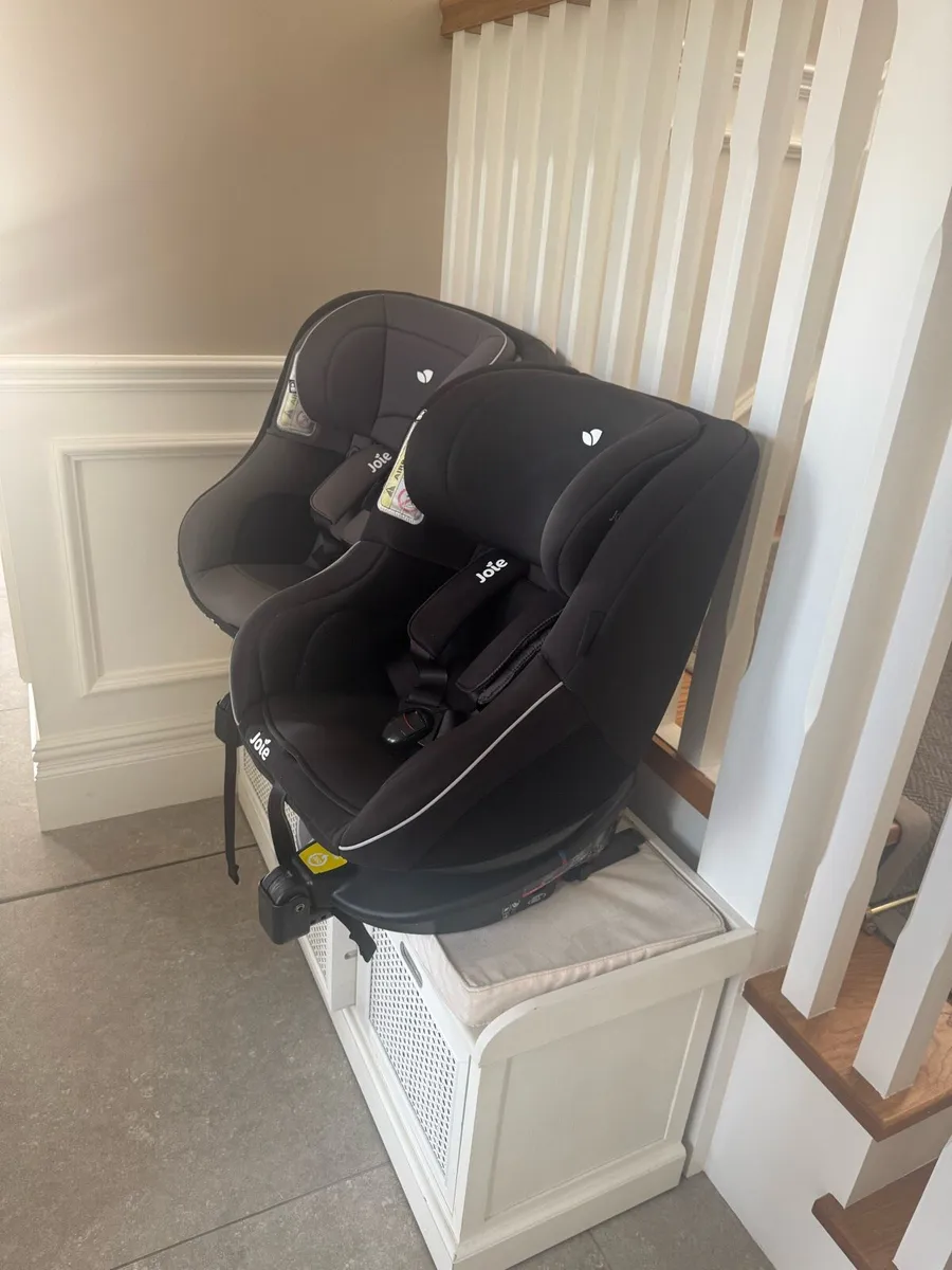 2x Joie 360 Spin Car Seats – Excellent Condition - Image 3