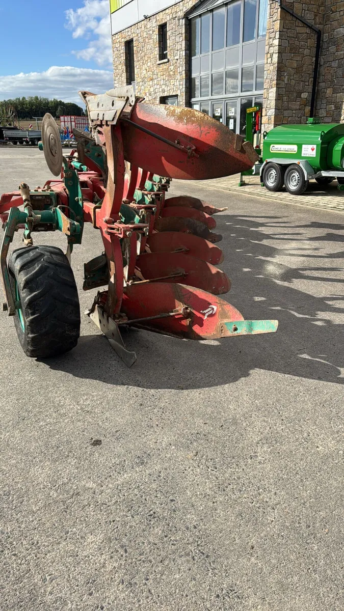 Kverneland eg 85 5 furrow plus 1 plough - Image 3