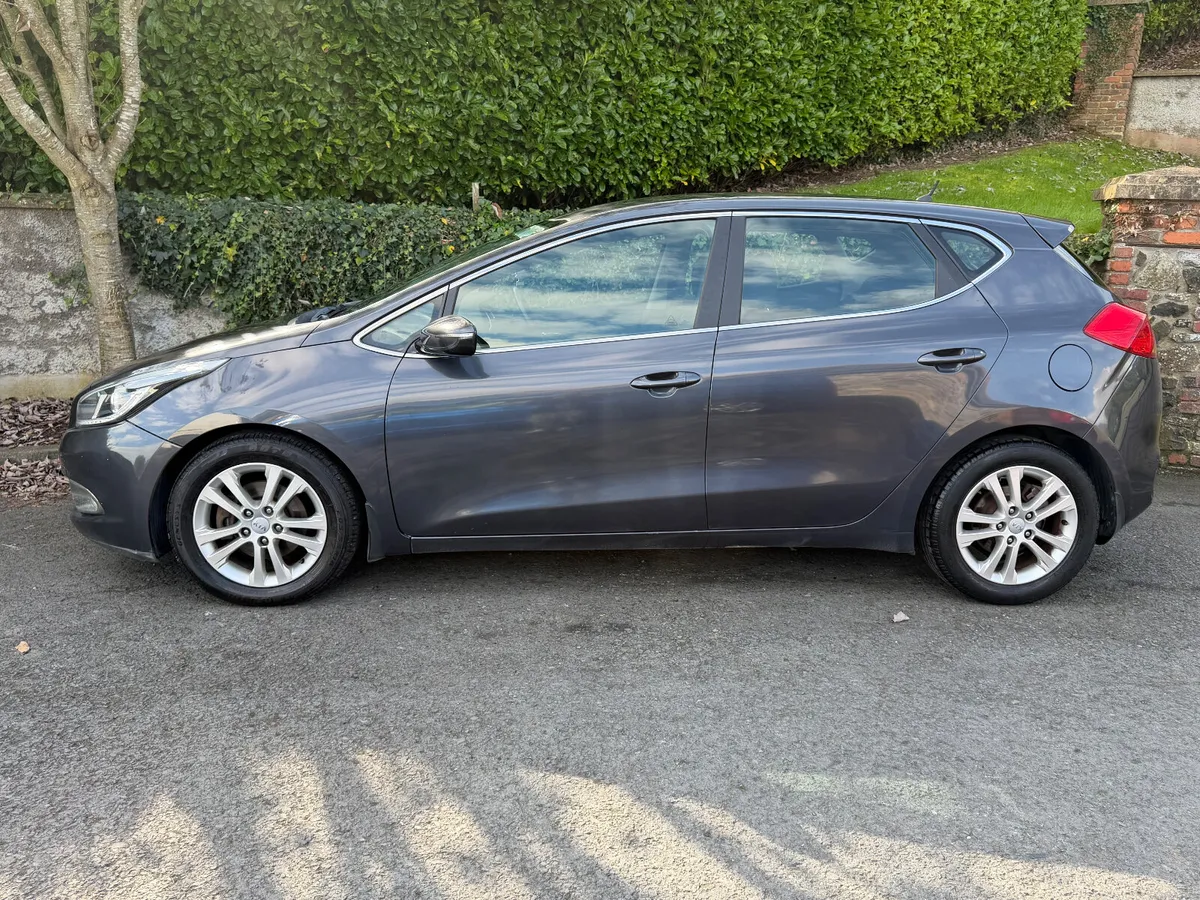 Kia Ceed 2013 - Image 2