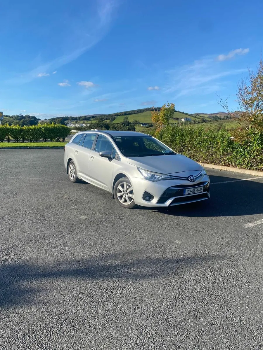 Toyota Avensis 2015 - Image 1