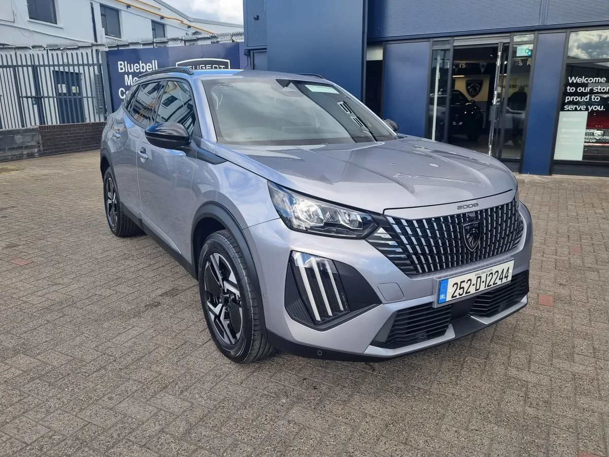 2025 Peugeot 2008 Allure Hybrid - Image 1