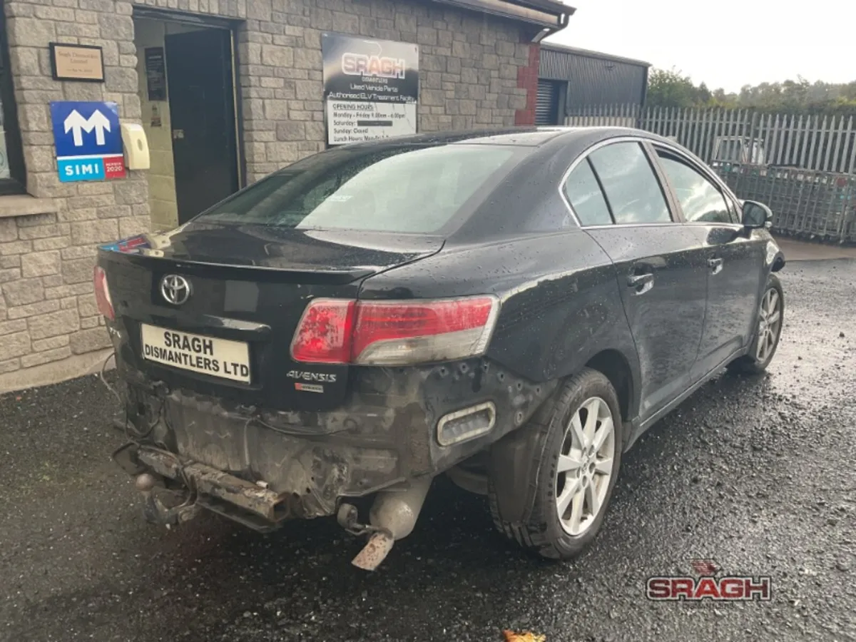 TOYOTA AVENSIS COLLECTION - Image 4