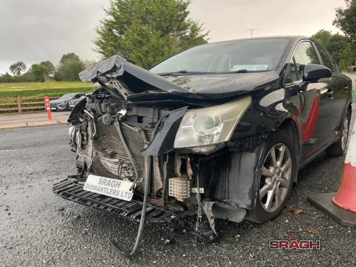 TOYOTA AVENSIS COLLECTION - Image 3
