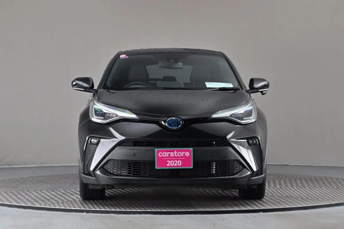 Toyota C-HR 1.8 Hybrid  half Leather 10  Android - Image 2