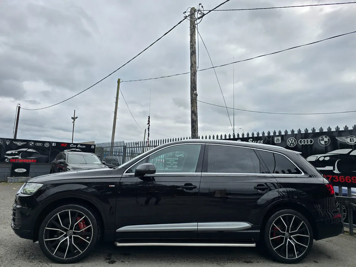 Audi Q7 / 7 SEATER - Image 4