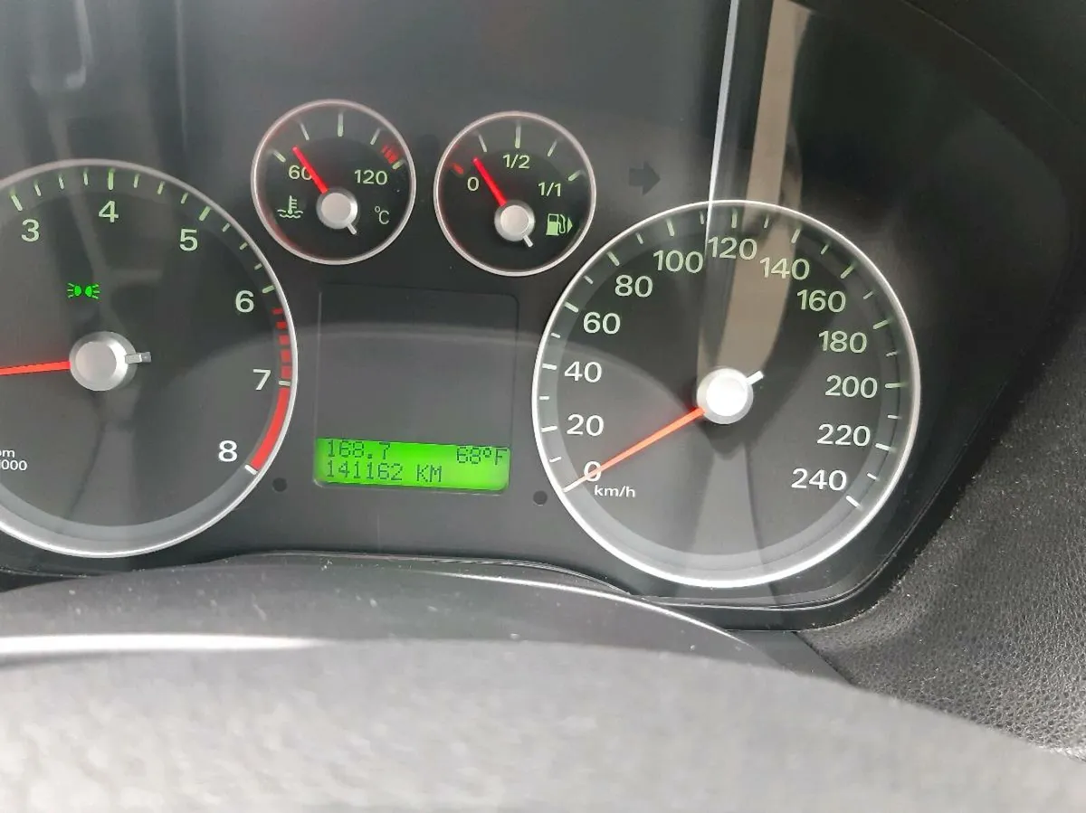 Car - Image 3