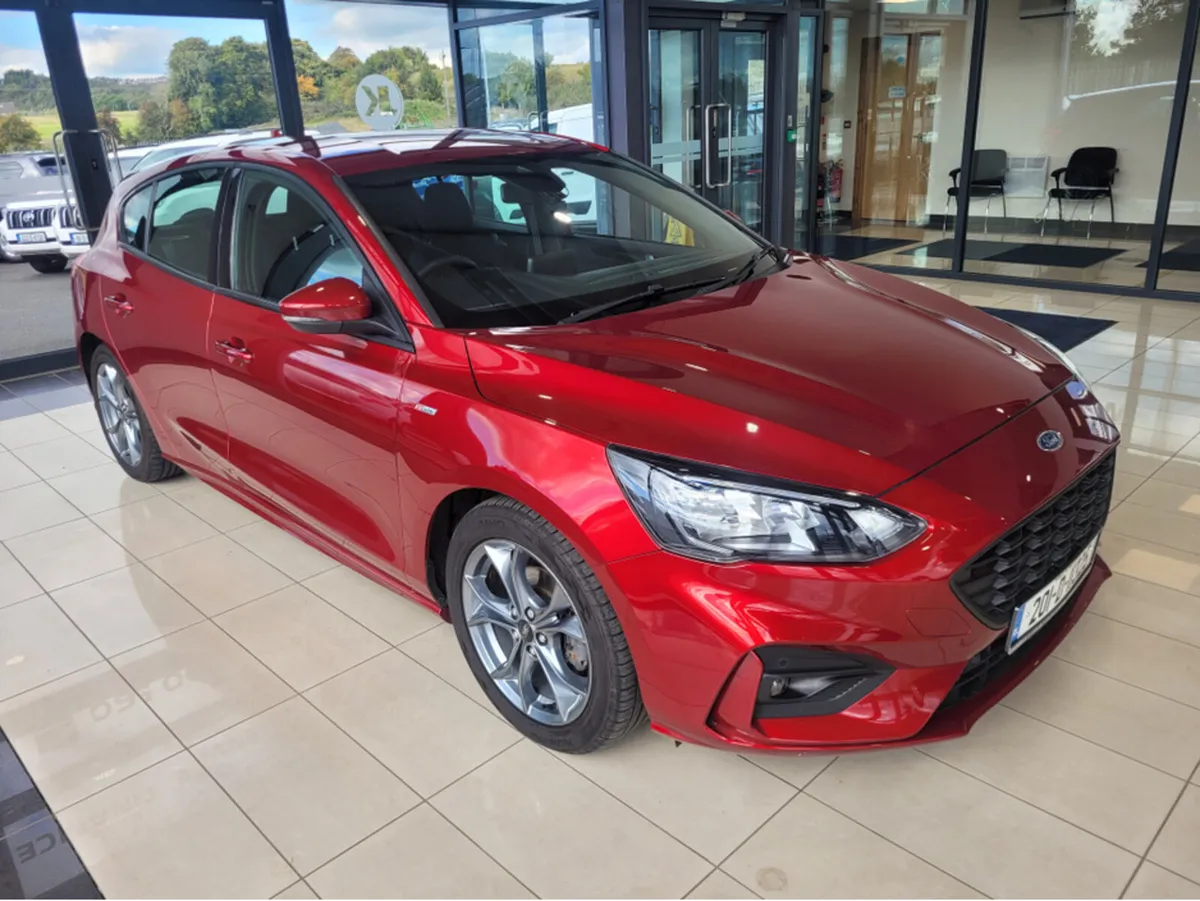 Ford Focus ST-LINE 5DR 1.0T 125 S6.2 M6 FW - Image 2