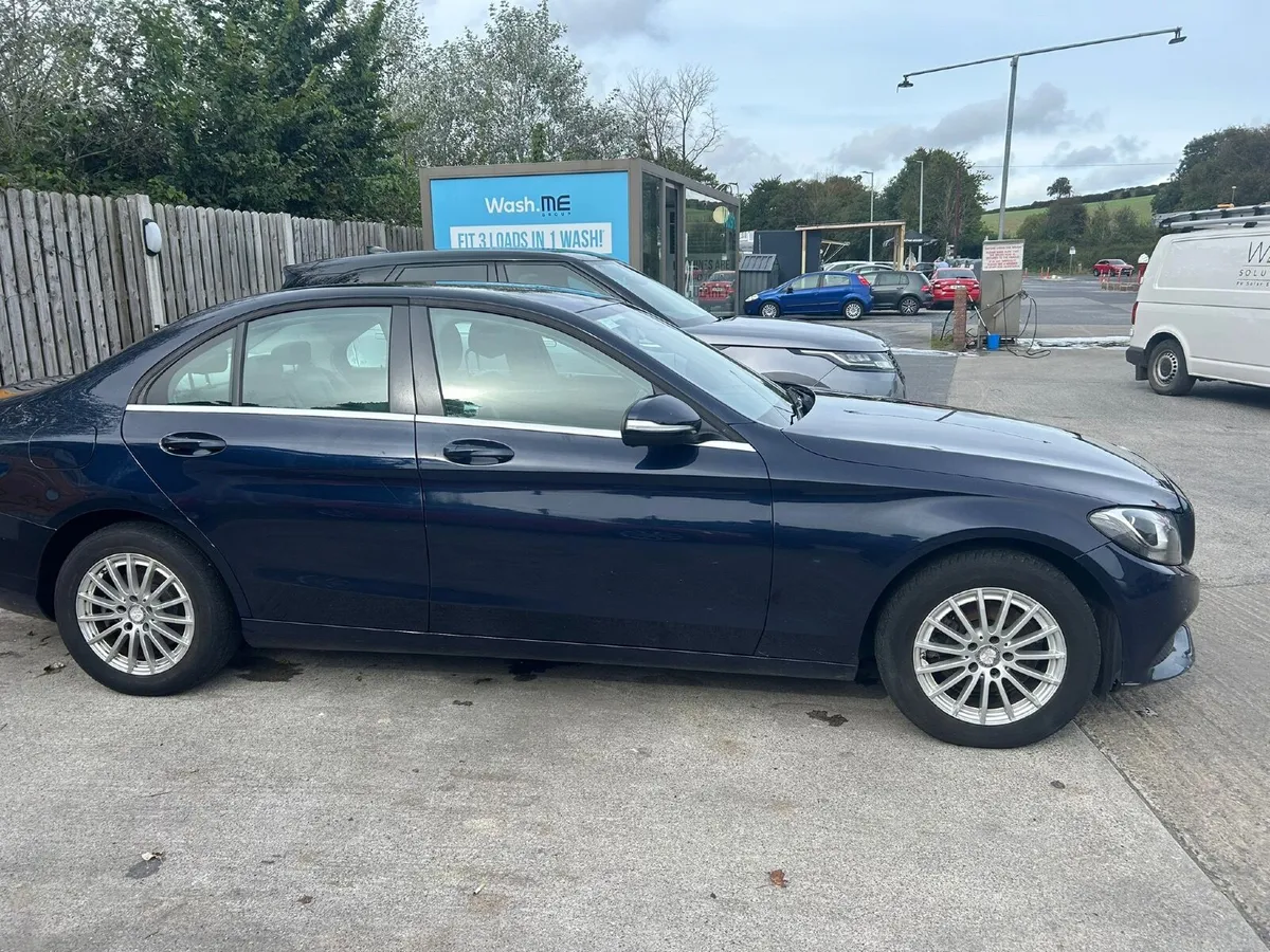 Mercedes-Benz C-Class 2015 C220D Bluetec - Image 4