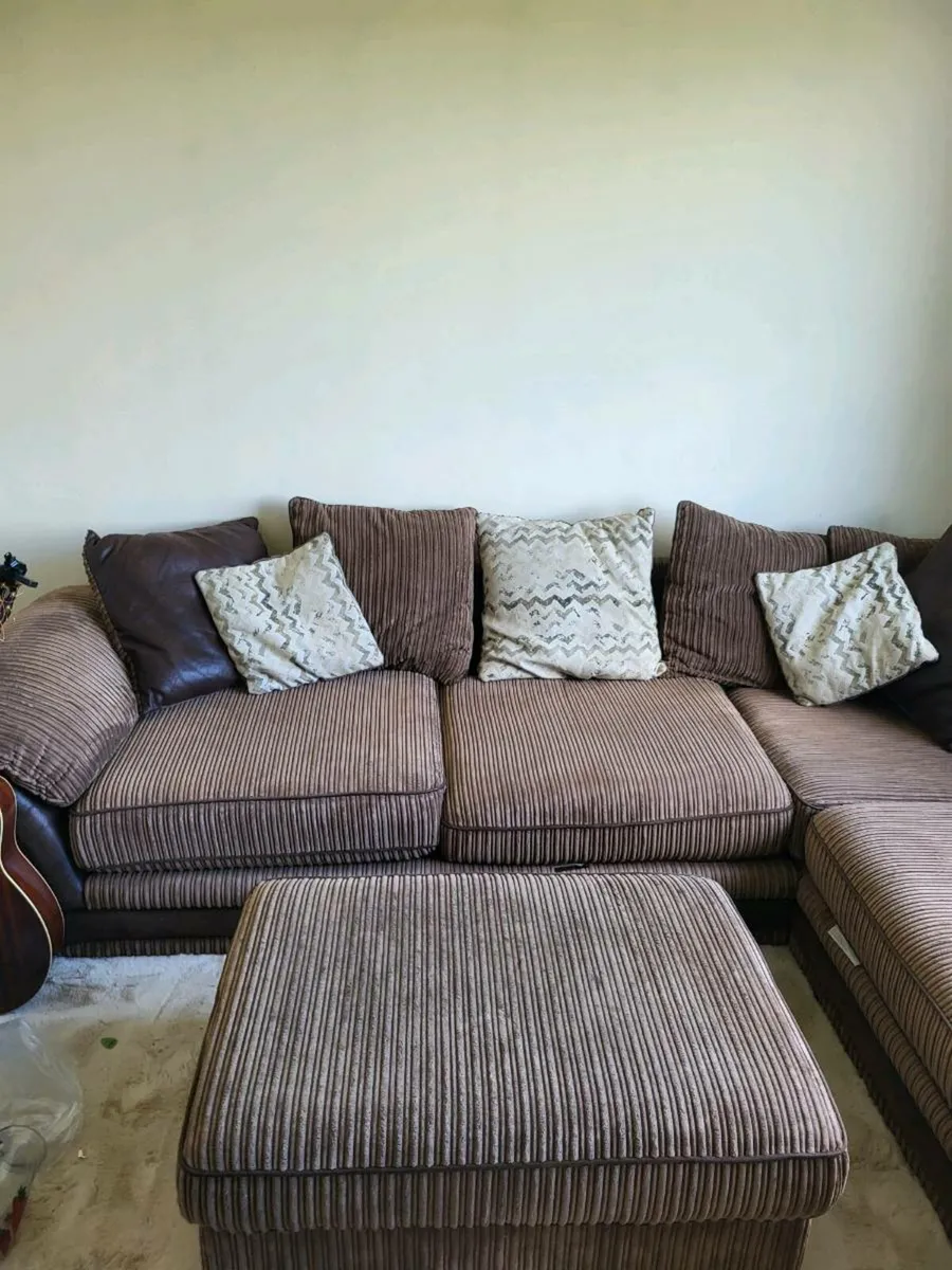 Corner sofa with puff - Image 3