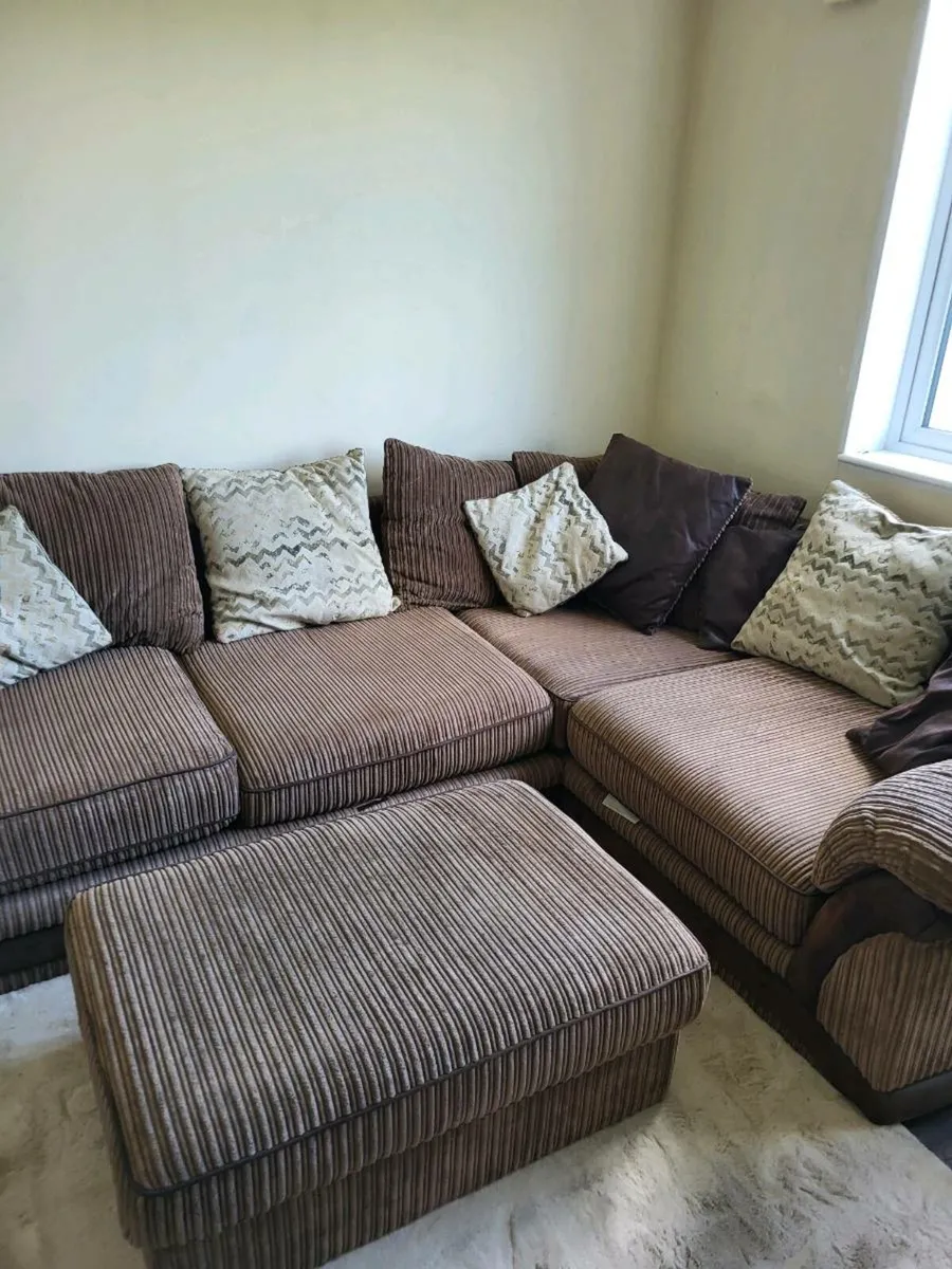 Corner sofa with puff - Image 4