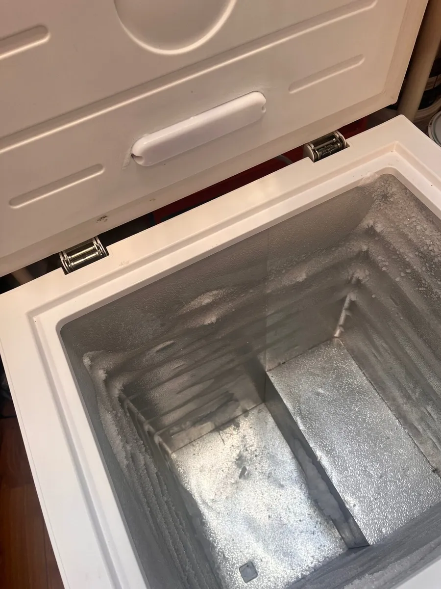 Small Chest Freezer - Image 4