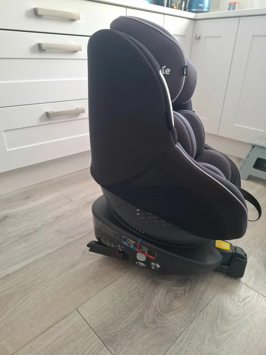 Car seat - Image 2