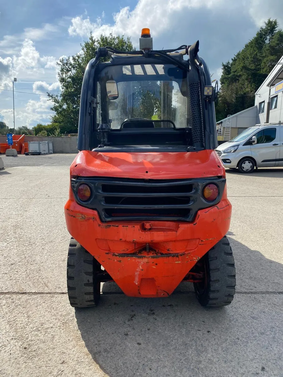 2010 LINDE H50 D-01 5T DIESEL FORKLIFT - Image 3
